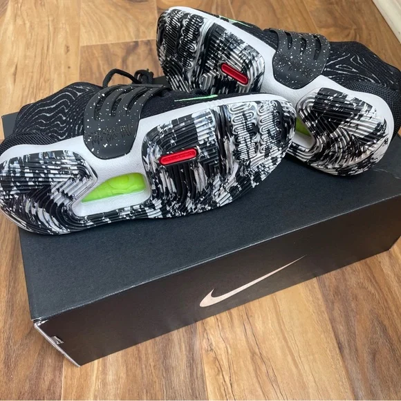 NWOB Nike KD 14 ‘Black Lime Glow’ Basketball CW3935-3005 Size 5 Men/ Women 6.5 - Picture 6 of 6